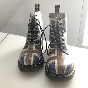 Leather Union Jack Dr. Martens - Women's Size 10 US